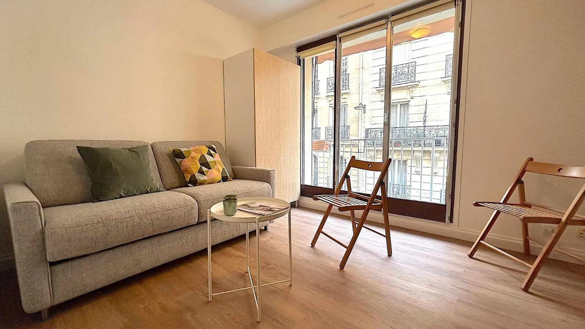 L'Appartement Larminat Paris 0*,